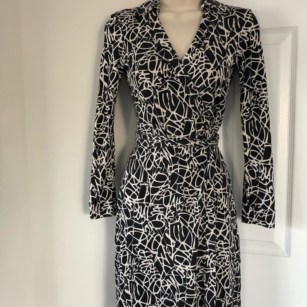 Dvf Wrap Dress - image 4